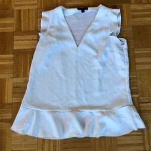Banana republic v-neck white top size medium worn once.